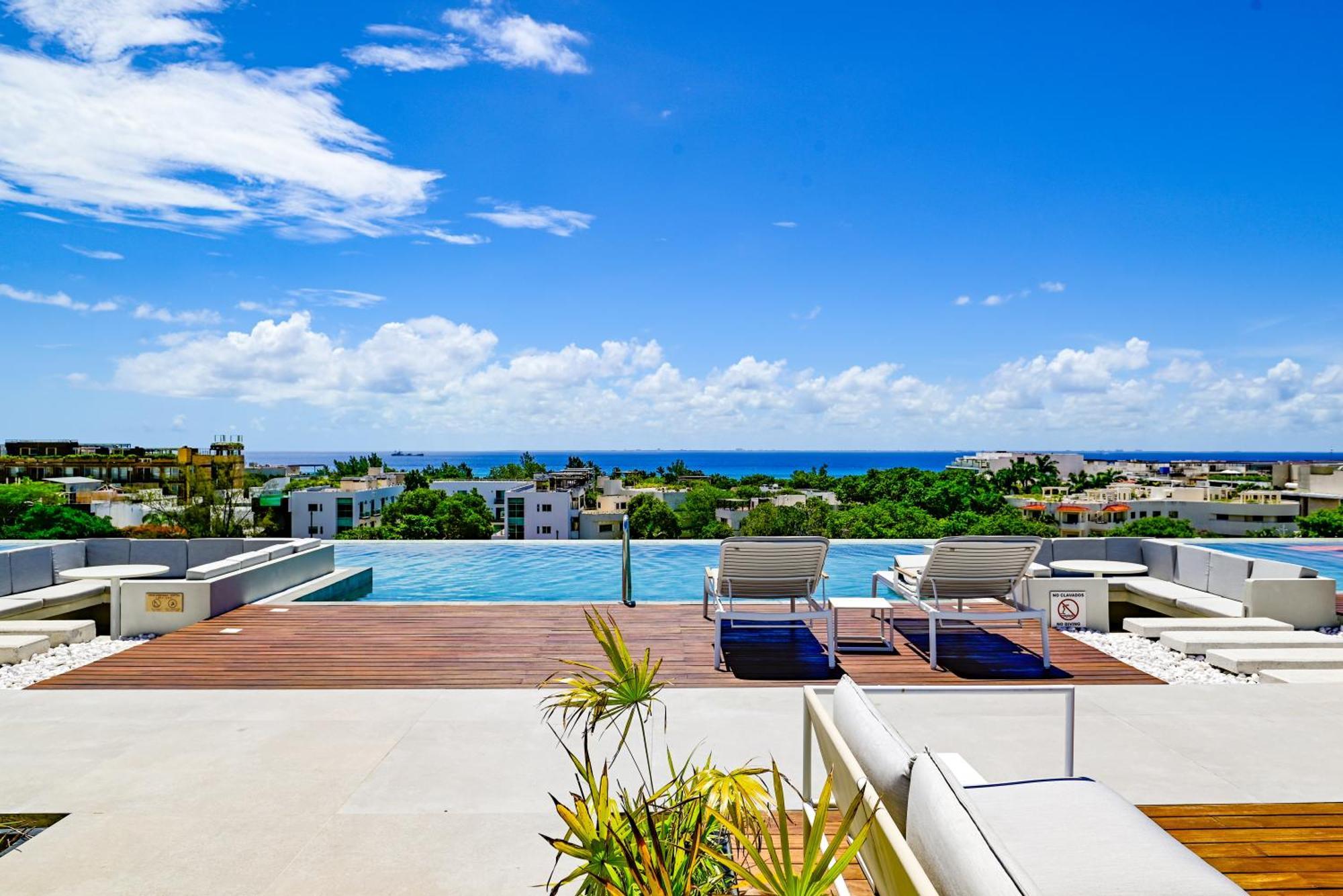Hotel Aloft Playa Del Carmen Zewnętrze zdjęcie Rooftop pool at the Ritz-Carlton, Dorado Beach, Puerto Rico