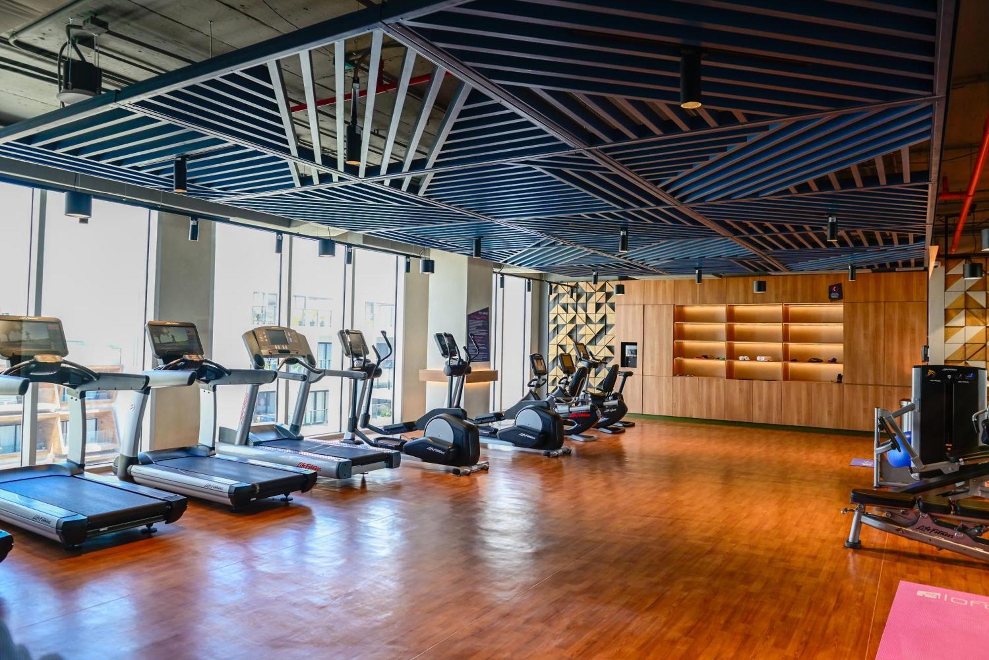 Hotel Aloft Playa Del Carmen Zewnętrze zdjęcie The gym at the 1018