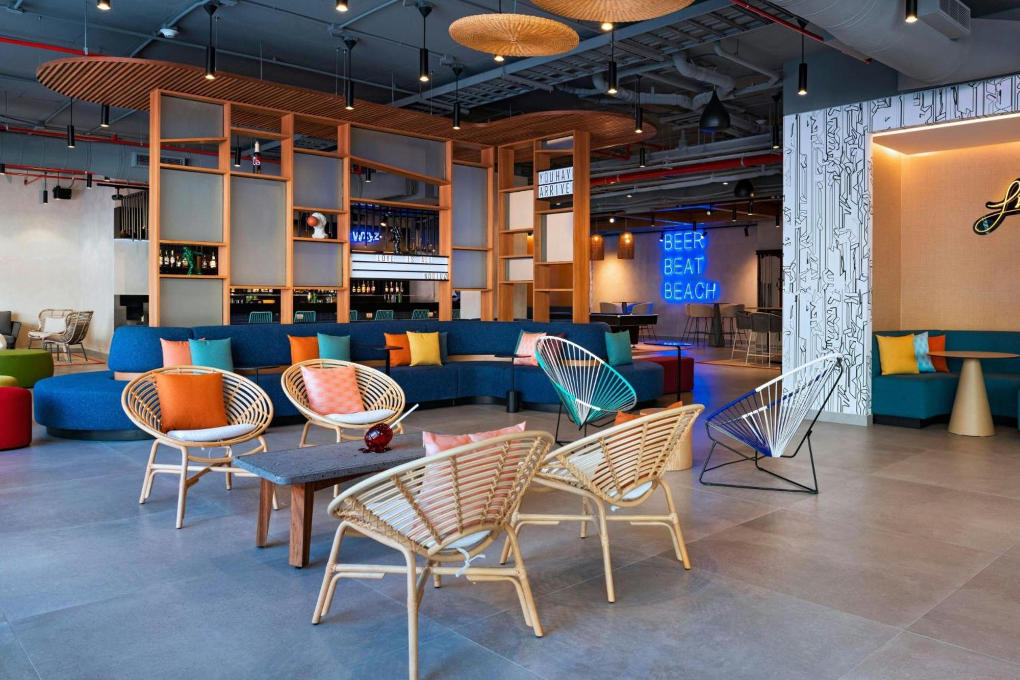 Hotel Aloft Playa Del Carmen Zewnętrze zdjęcie The lobby of the hotel