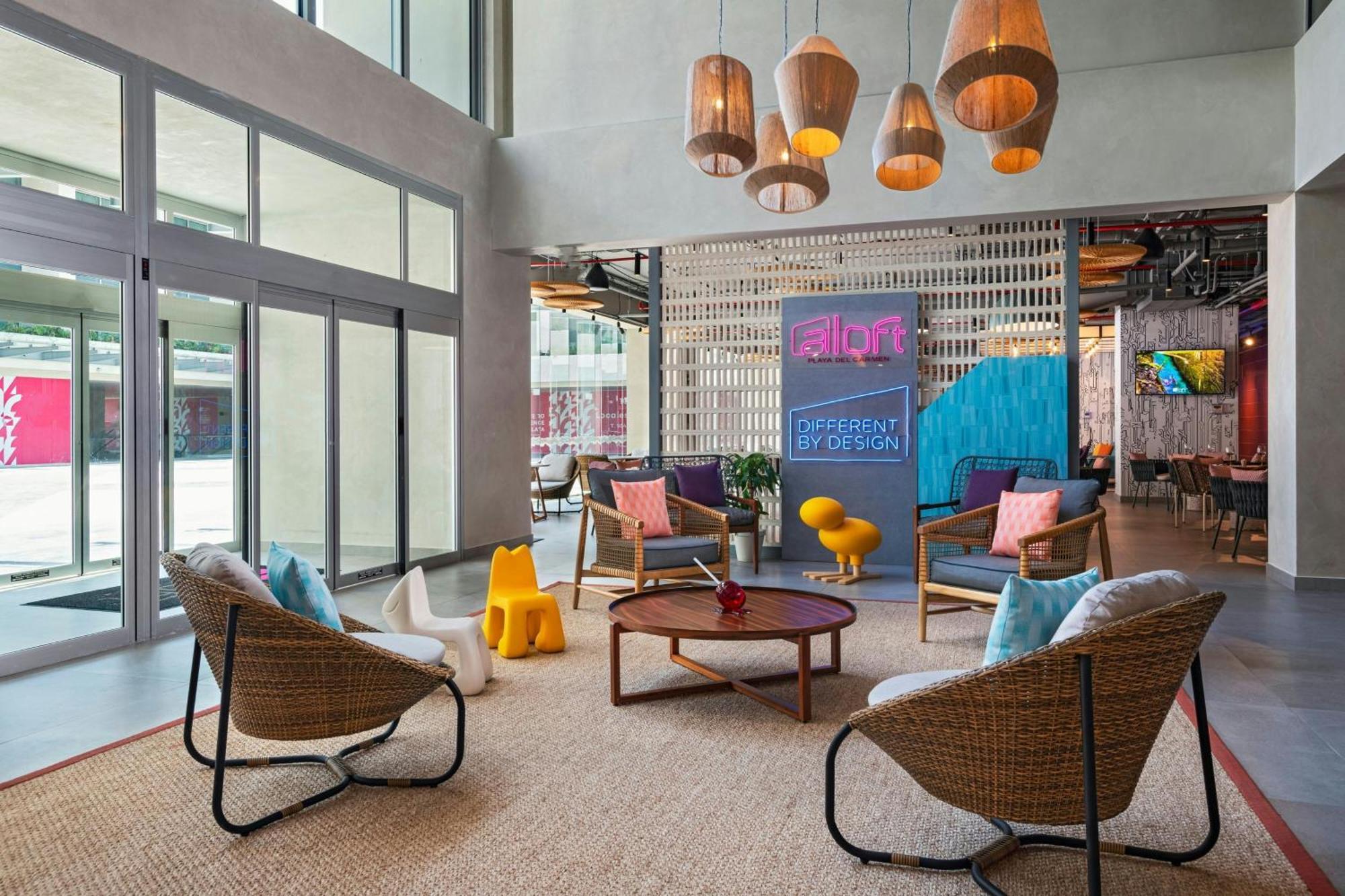 Hotel Aloft Playa Del Carmen Zewnętrze zdjęcie The lobby of the hotel